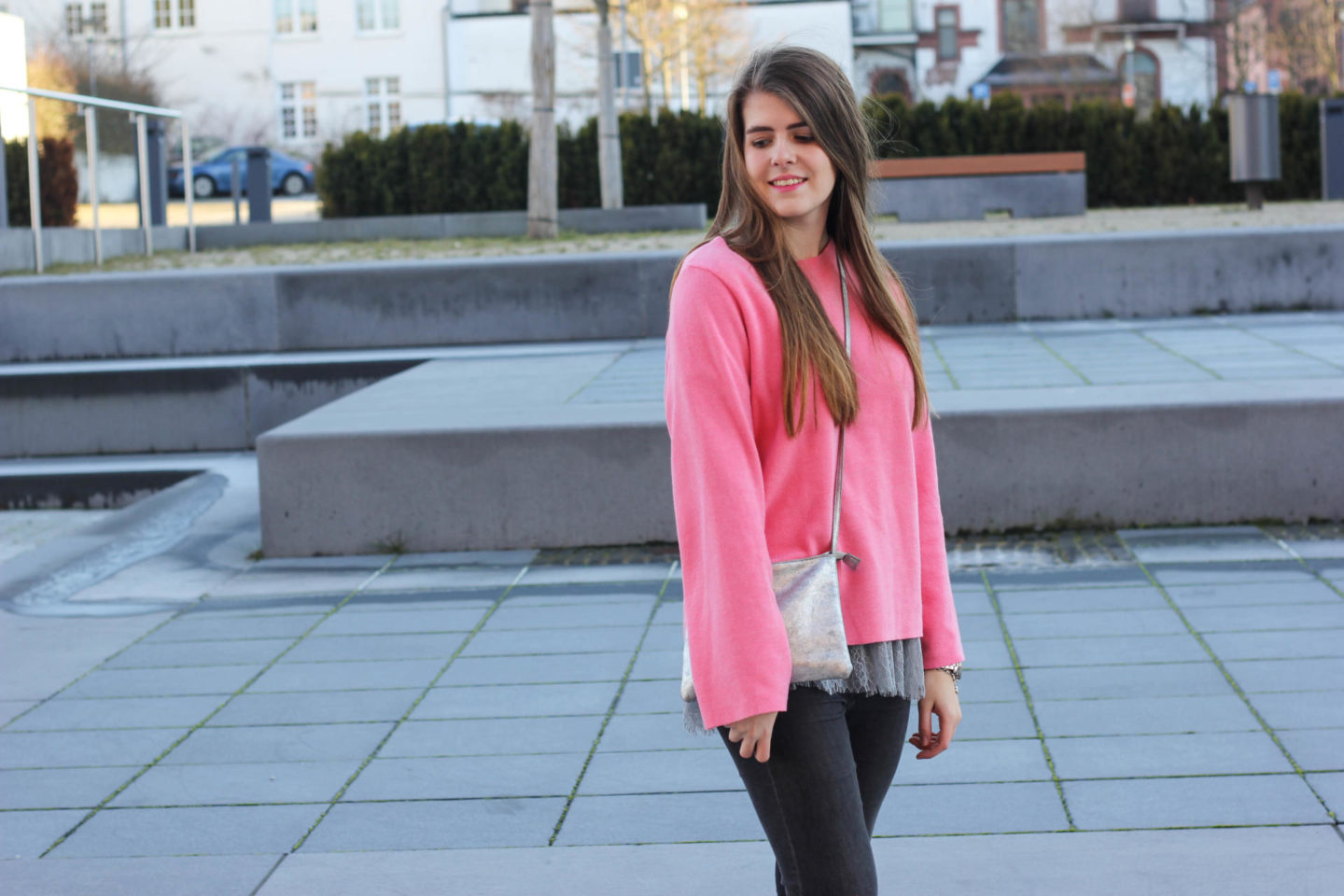 Pink sweater outfit